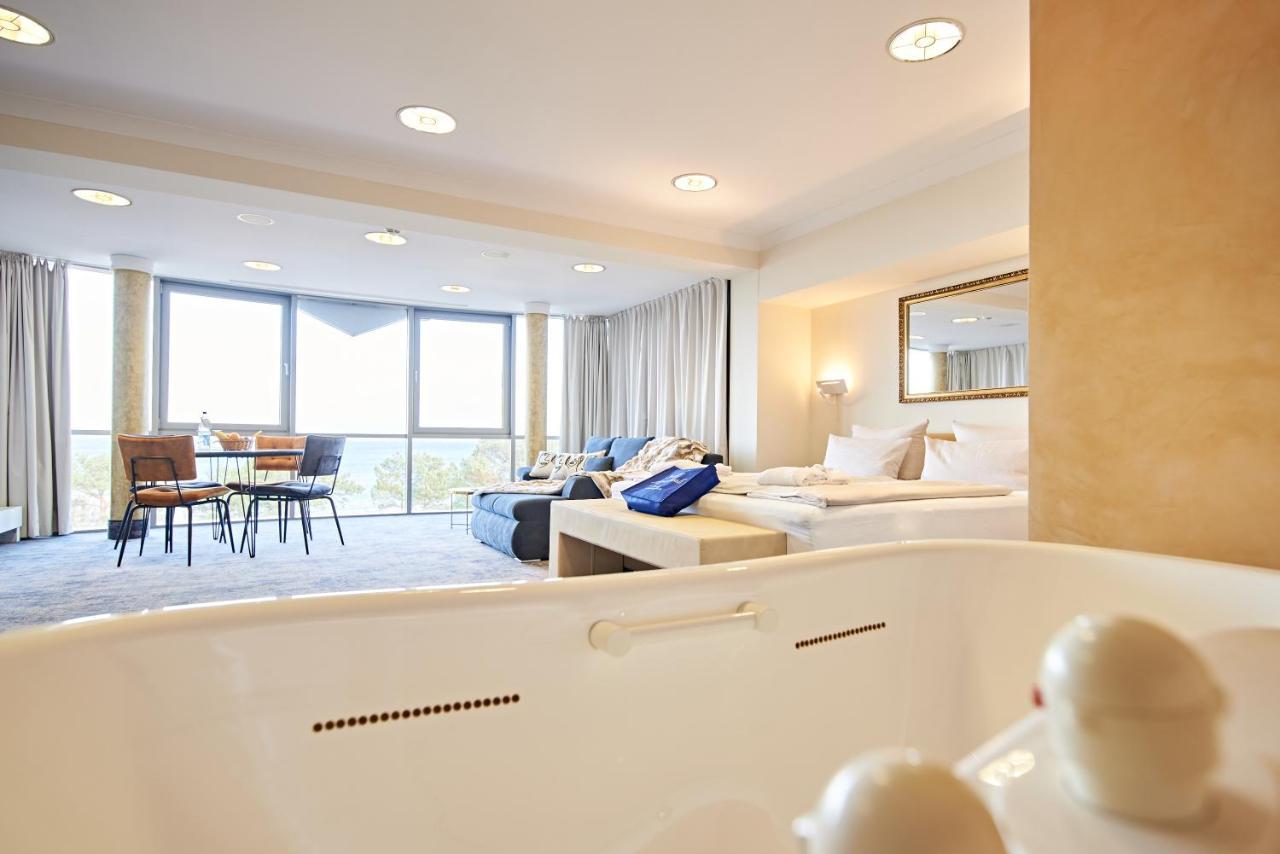 צינוביץ Hotel Asgard'S Meereswarte מראה חיצוני תמונה