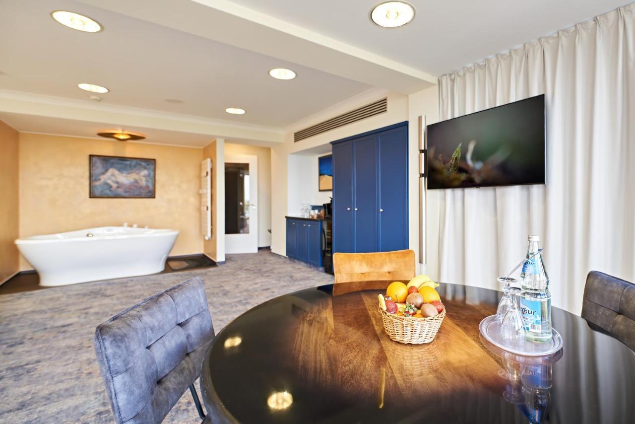 צינוביץ Hotel Asgard'S Meereswarte מראה חיצוני תמונה