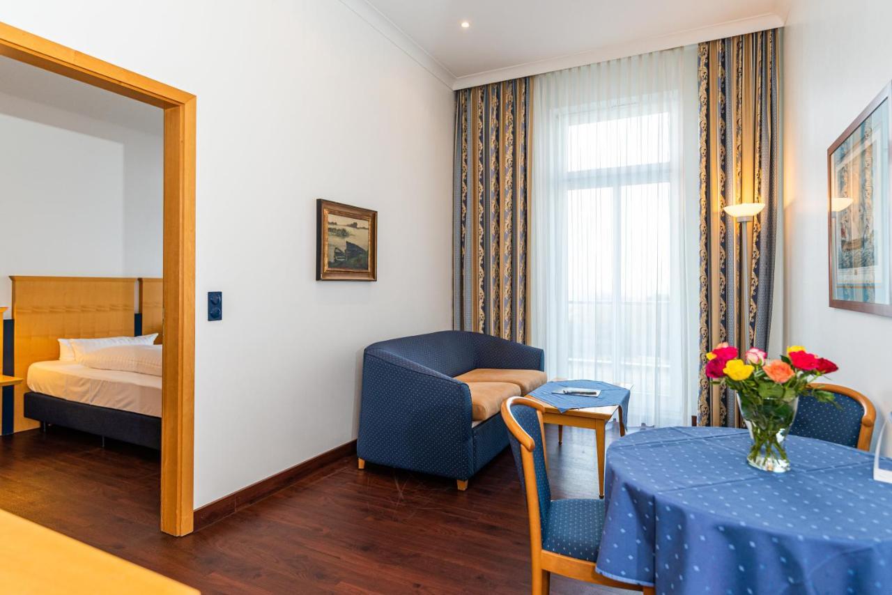 צינוביץ Hotel Asgard'S Meereswarte מראה חיצוני תמונה